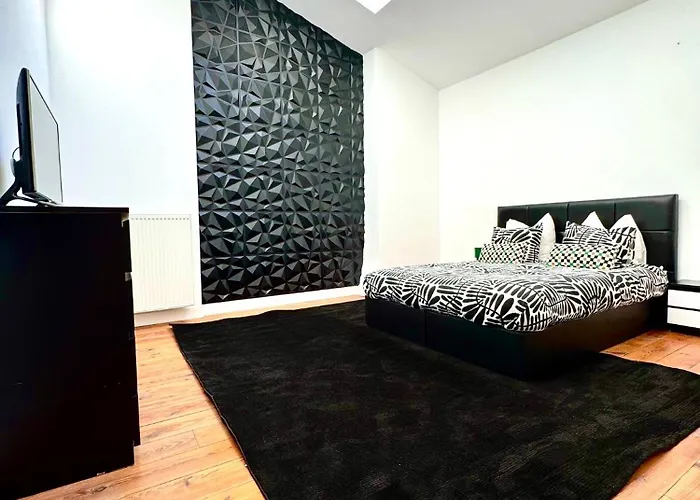 Downtown Spacious Design Loft